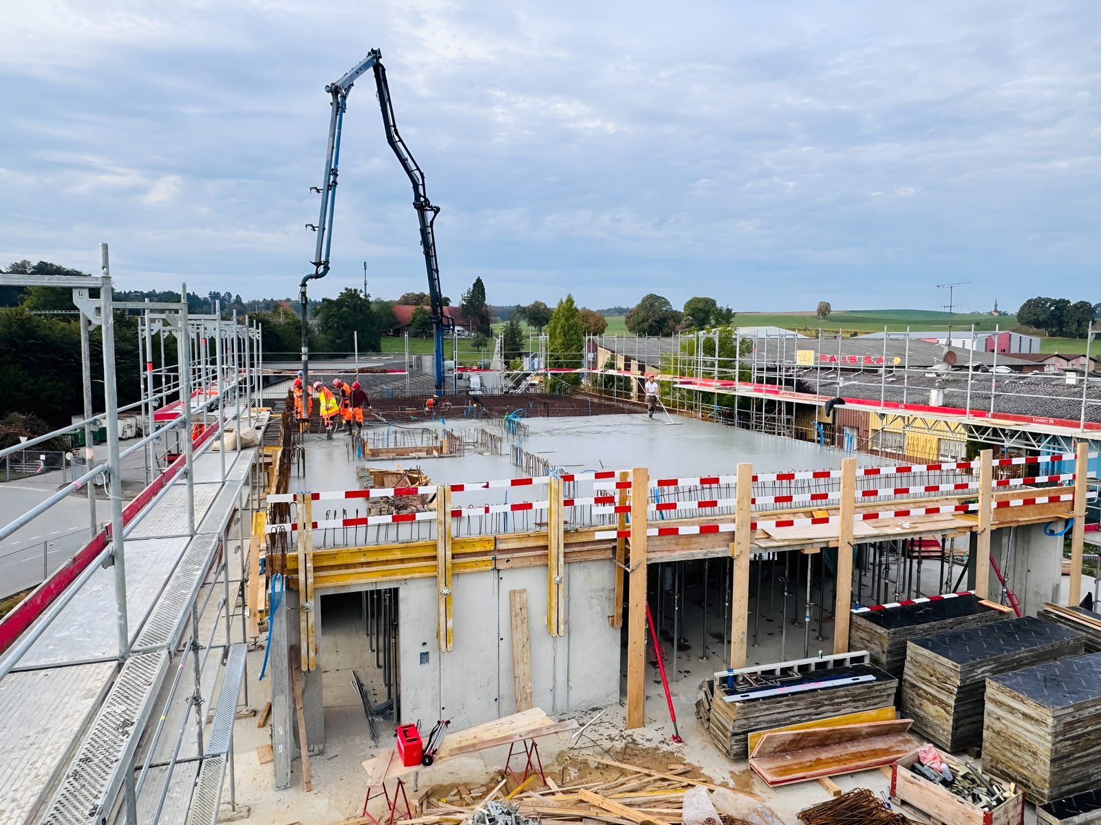 Coulage d’une dalle avec la pompe à béton
